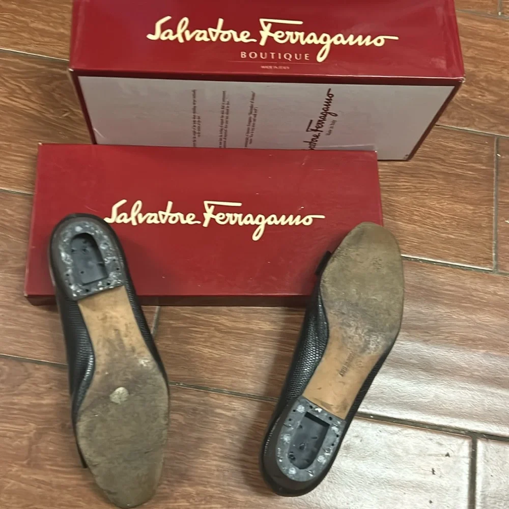 Salvatore Ferragamo croc embossed Black leather with‎ bow shoes